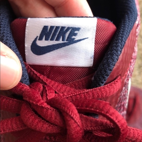 Nike Running Shoes - Picture 2 of 4